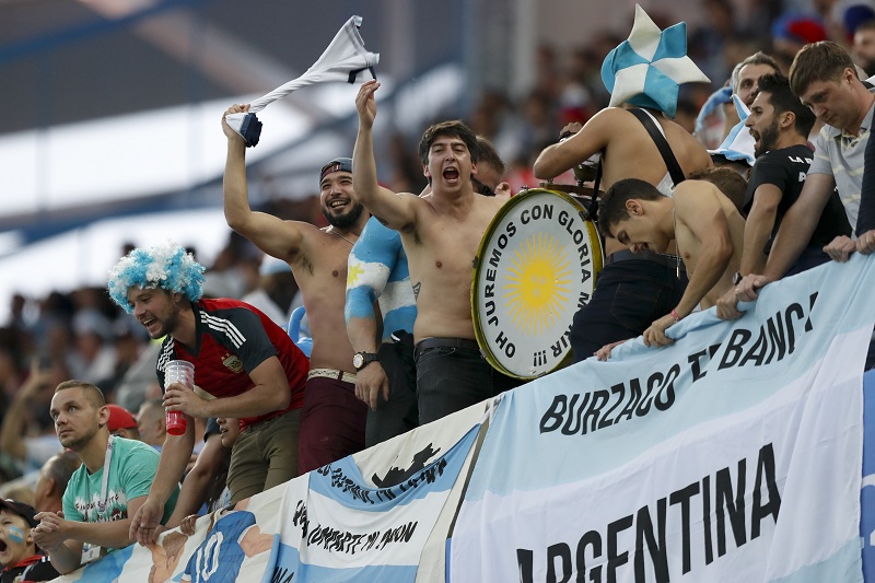 Аргентински навијачи претукли Хрвата на стадиону (ВИДЕО)